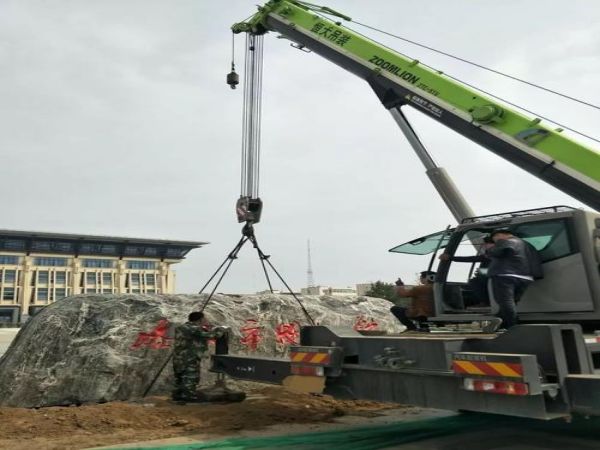 中原区吊车出租公司电话_吊车出租告诉你汽车吊车的分类